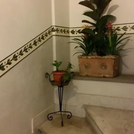 Diapason Colosseo Oda ve Kahvaltı 4*