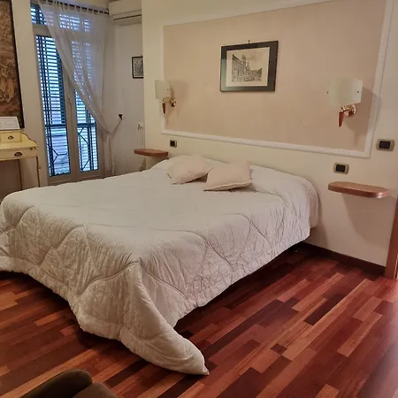 Oda ve Kahvaltı Diapason Colosseo Roma